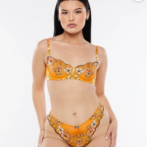 Savage X Fenty Flower Poppy Print Bra & Brazilian Panty Set - Picture 2 of 13